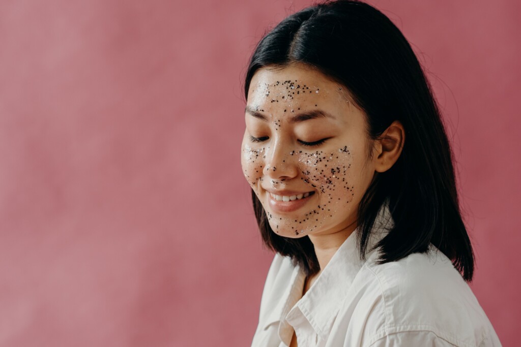 Skincare coreana in 10 passaggi: ordine corretto dei prodotti per una pelle luminosa