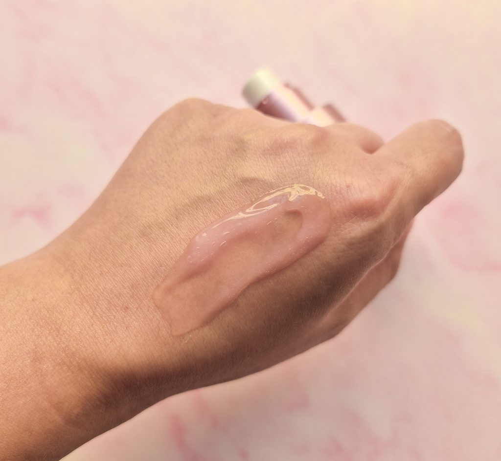 Texture in gel rosa di Medicube Exosome Shot 2000 con PDRN e spicule