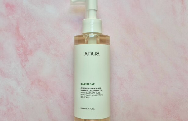 Anua Heartleaf Cleansing Oil: rimuove il makeup waterproof? Recensione | MEI Skincare