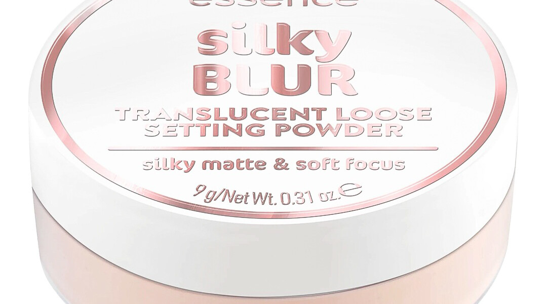 Essence Silky Blur recensione su effetto blur, pori, finish opaco e tenuta del makeup