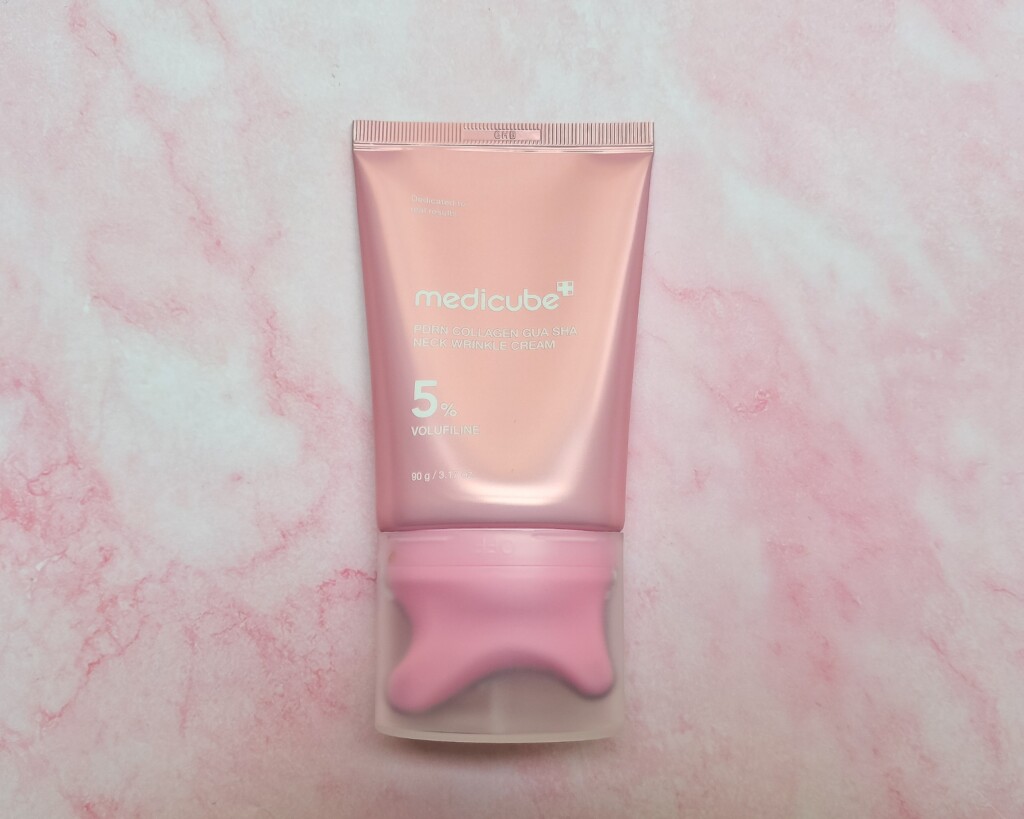 Medicube PDRN Gua Sha Neck Cream recensione della crema per collo con Volufiline, PDRN e retinolo